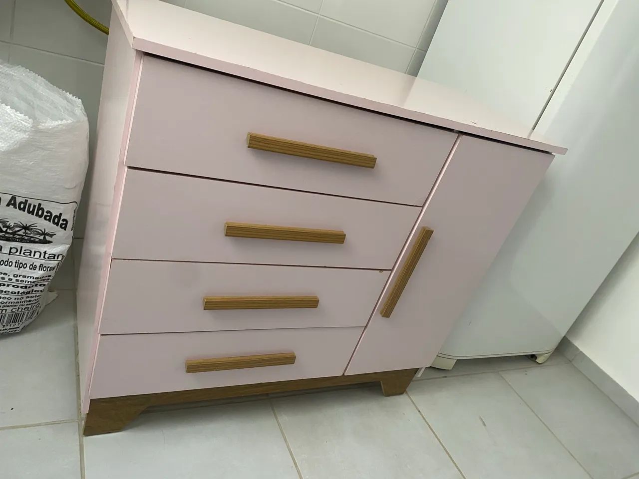 Cômoda Rosa