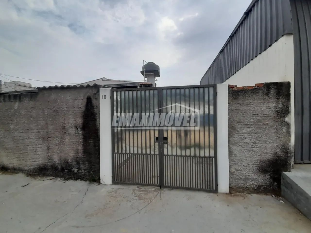 Casa com 1 Quarto e 1 vaga - Além Ponte