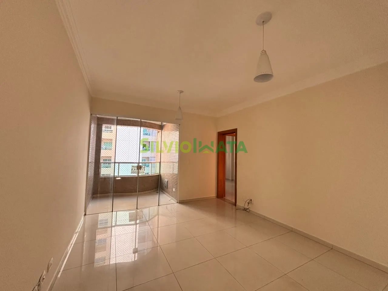 EXCELENTE APARTAMENTO NO ED. JORGE AMADO, SEMI MOBILIADO PARA MORAR NO CENTRO. - Foto 5