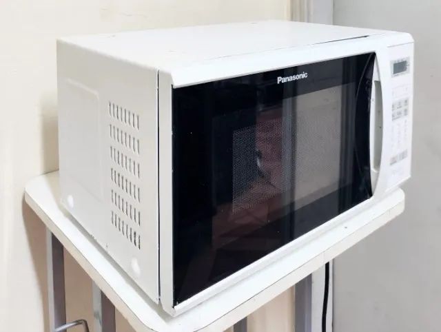 Micro ondas Panasonic Picolli 28 litros 127 v R$280  · Em estoque - Foto 3