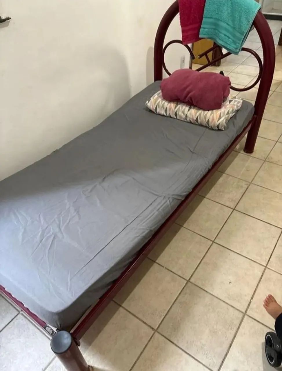 Cama solteiro metal c/ colchão  - Foto 2