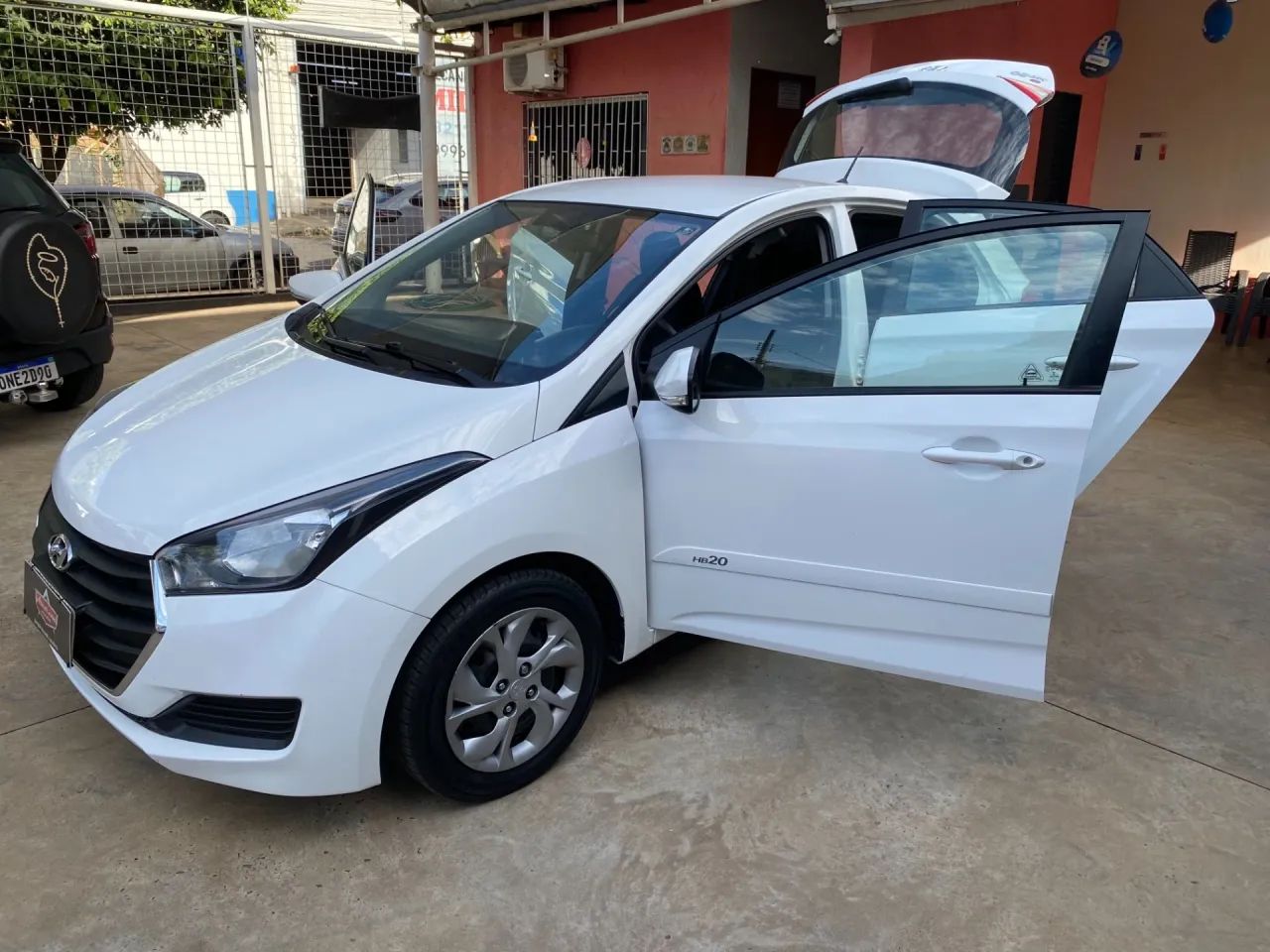 Hyundai HB20 Comf./c.plus/c.style 1.0 Flex 12V 2017 - Foto 2