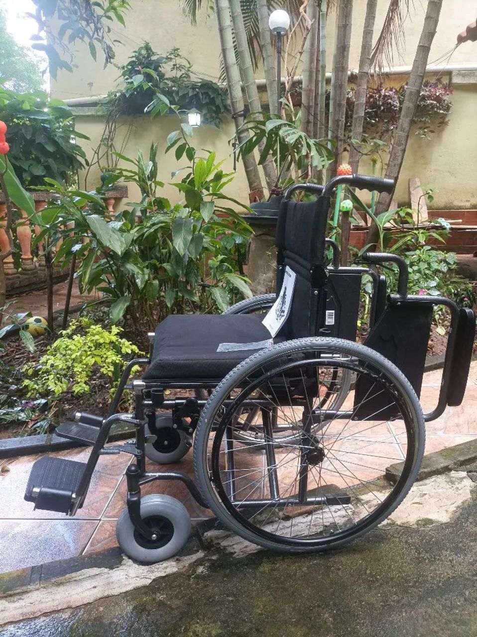 Cadeira de rodas, nova - Foto 3