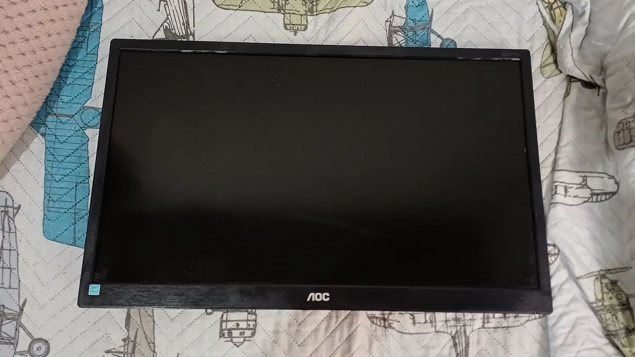 AOC e2270Swn ? 21.5" Full HD