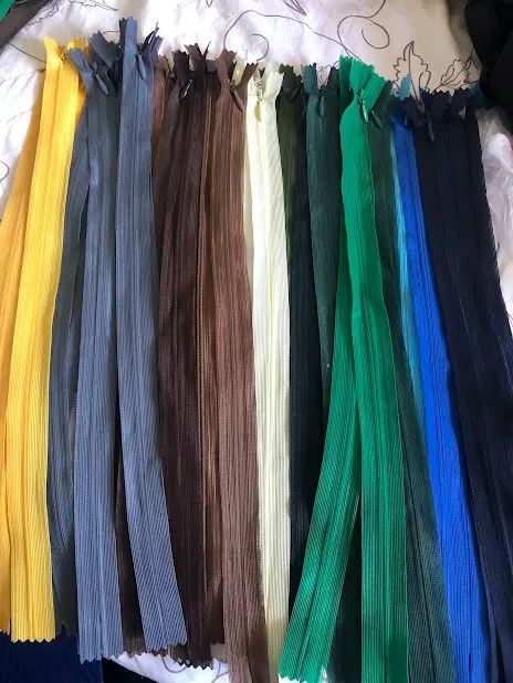 Lote com 50 zíperes invisíveis de 40 cm