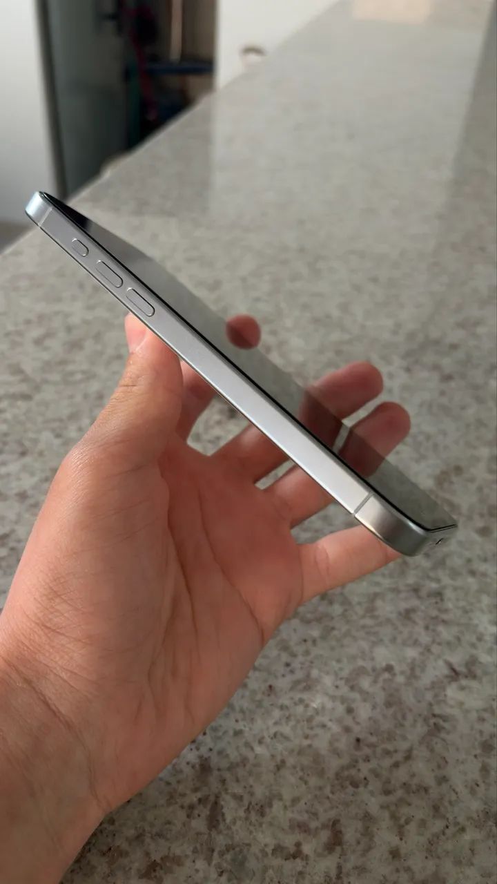Iphone 16 pro max - Foto 4
