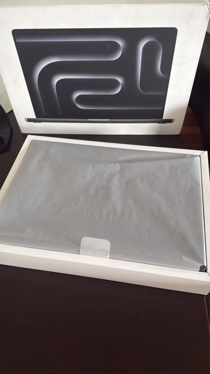 Macbook PRO M3 PRO 18Gb 512SSD 16Pol Black
