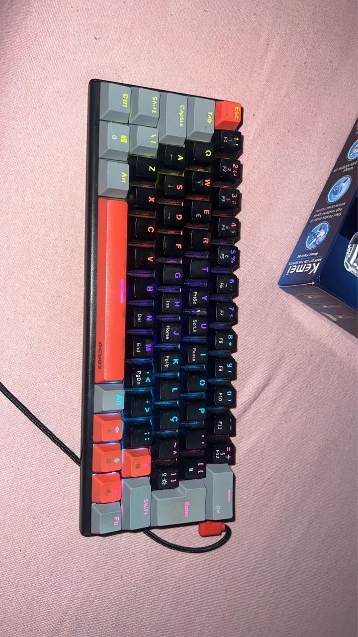 Vendo teclado mecânico usado