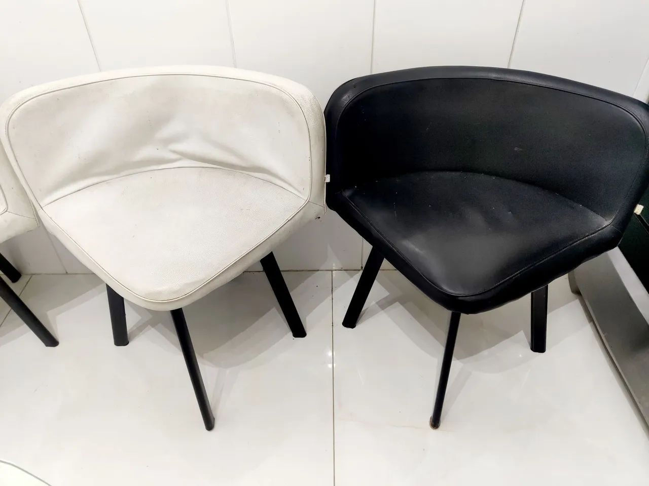 Mesa de Vidro Temperado Quadrada + 4 cadeiras  - Foto 6
