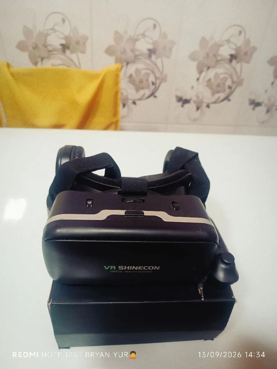 Óculos VR em perfeito estado para usar com celular 