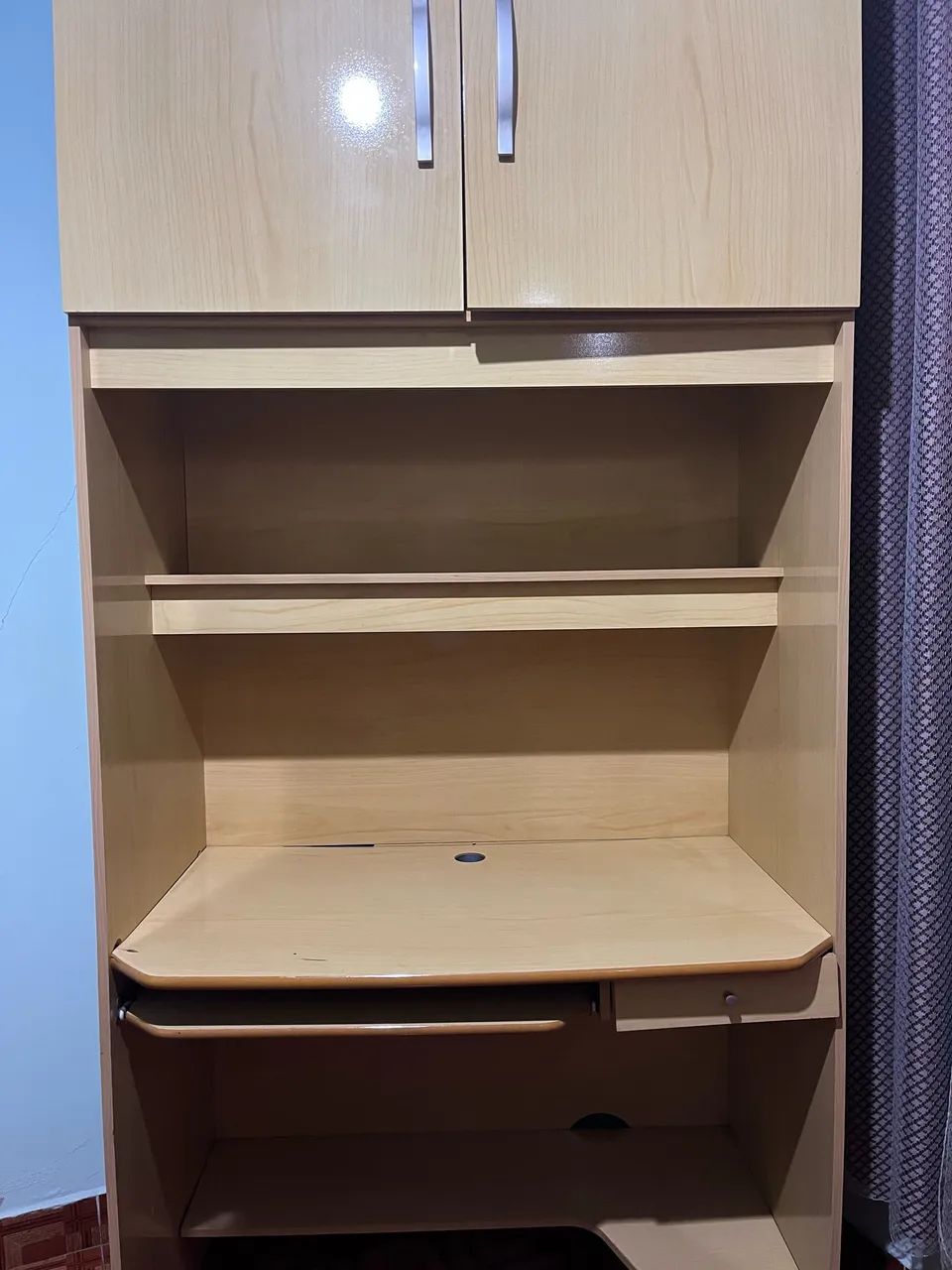 Guarda-roupa com cama + Escrivaninha