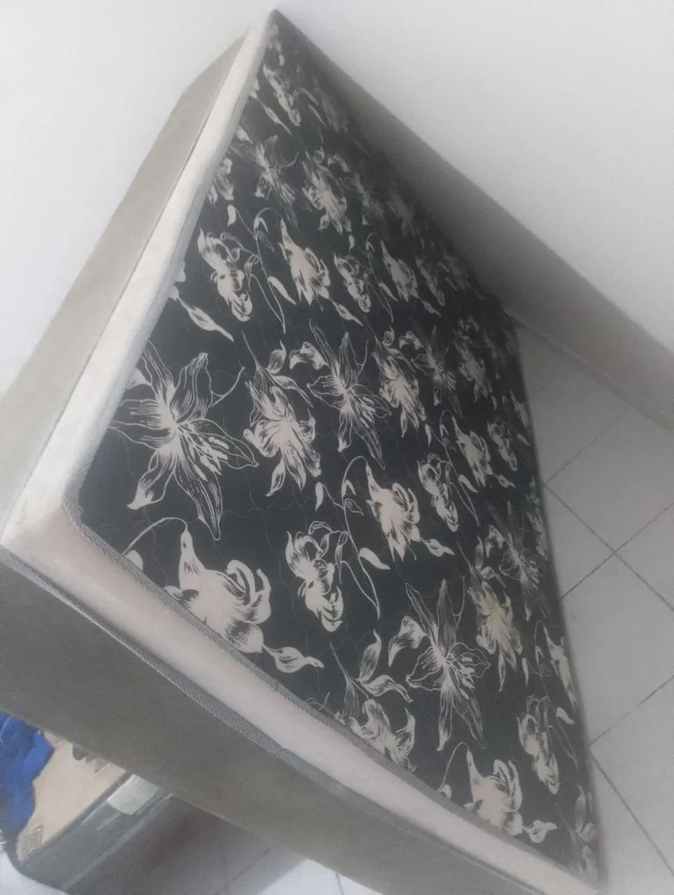 Vendo cama box boa 