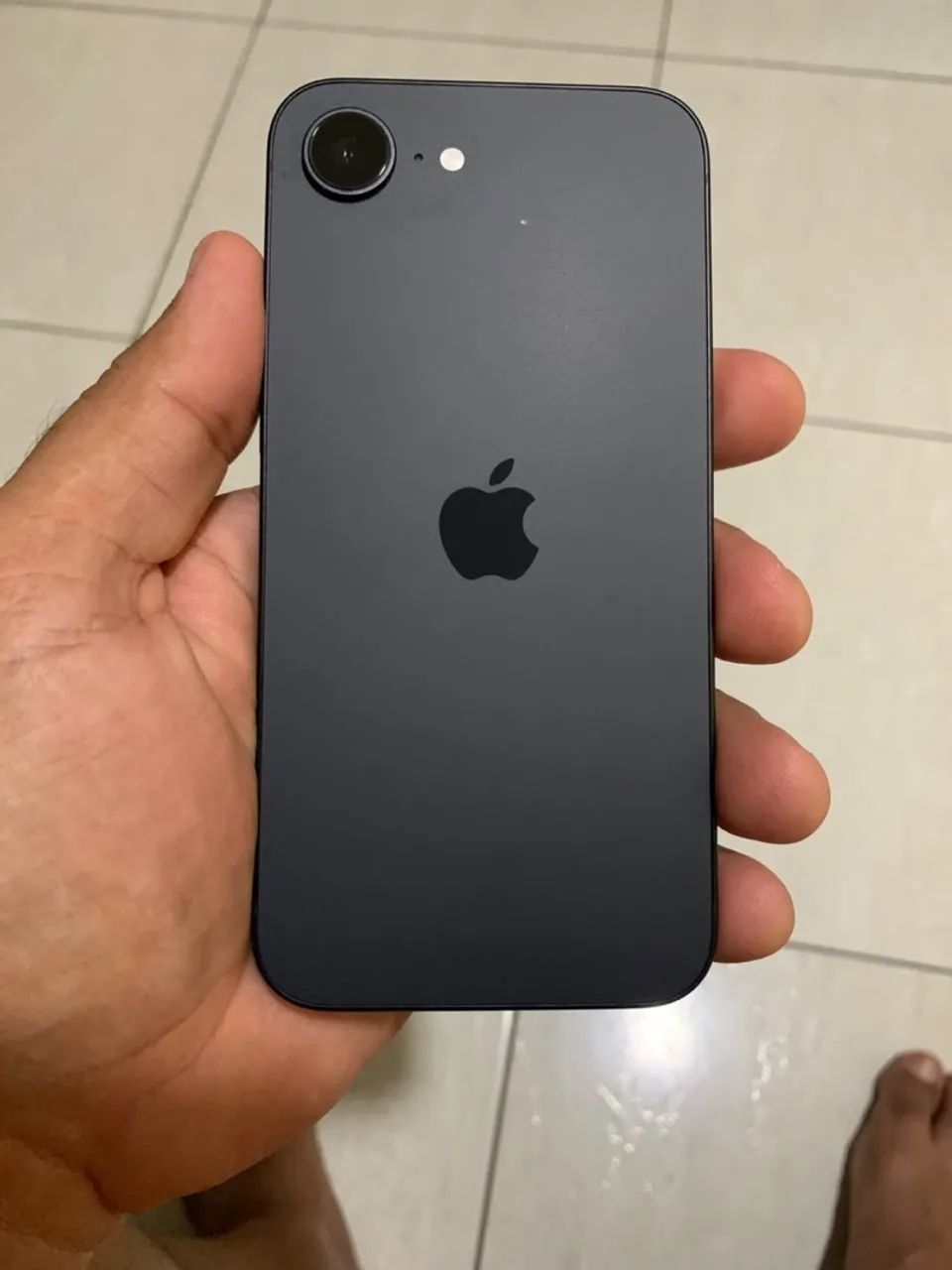 iPhone 16e