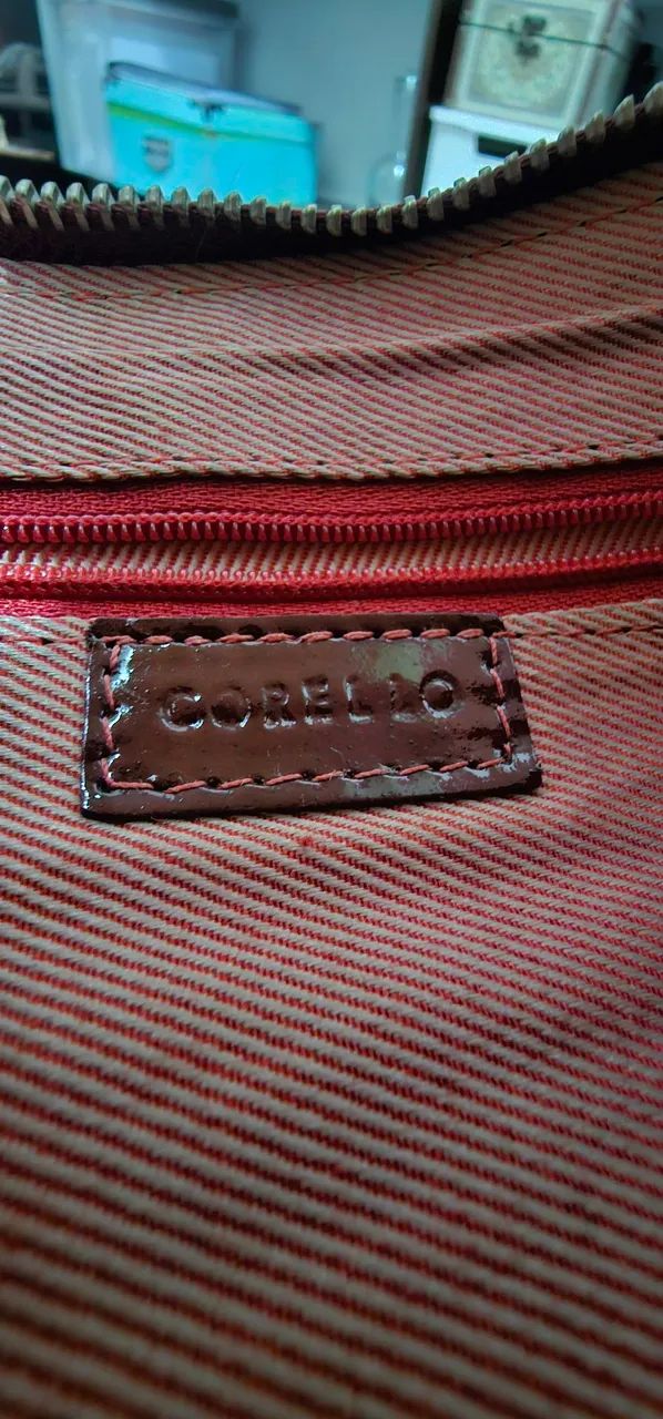 Bolsa Corello em couro e verniz - Foto 5