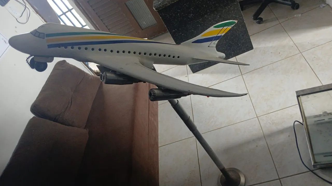 Avião de aço  - Foto 3