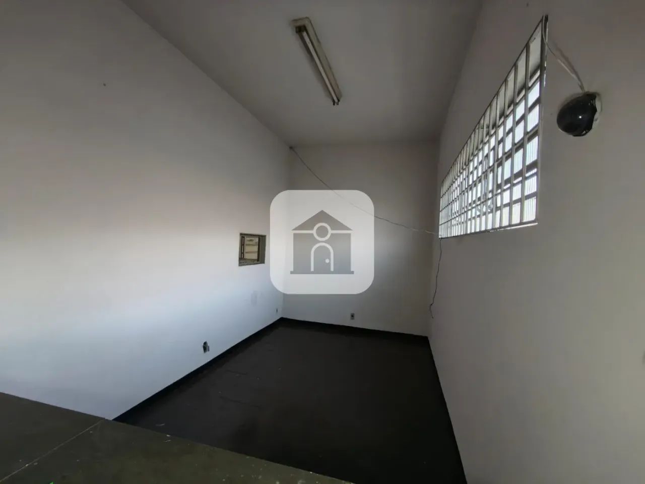 Galpão comercial para locação no bairro Brasil - Foto 4