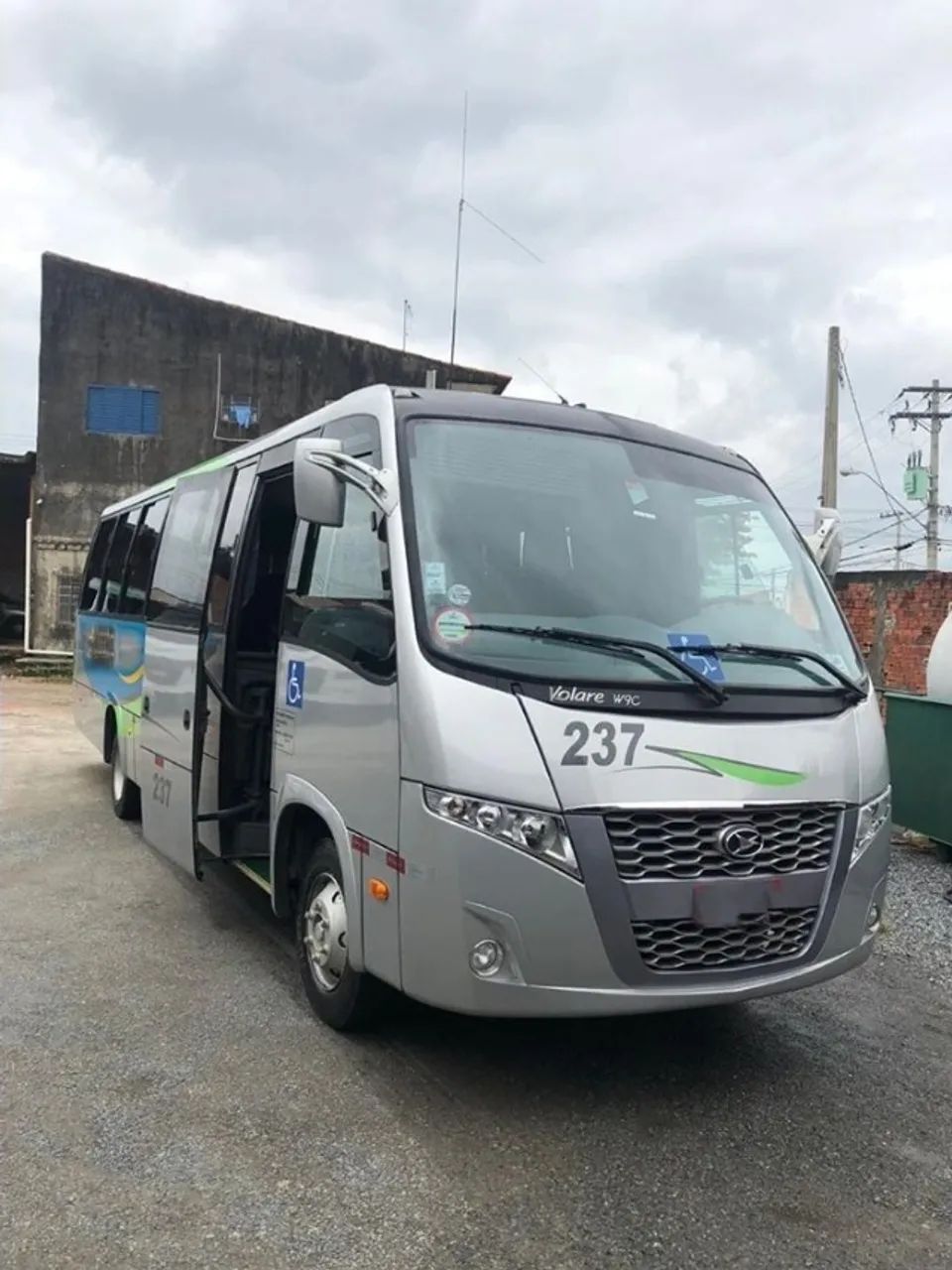 Micro volare W9 32 lugares 2017
