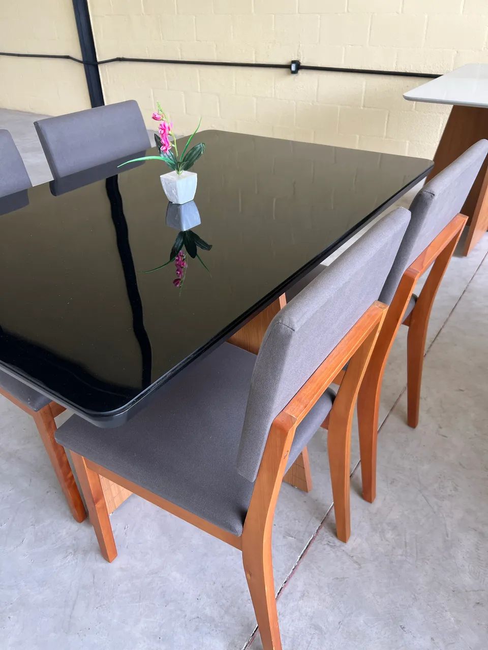 Conjunto de Mesa com 4 cadeiras mostruário - Foto 3