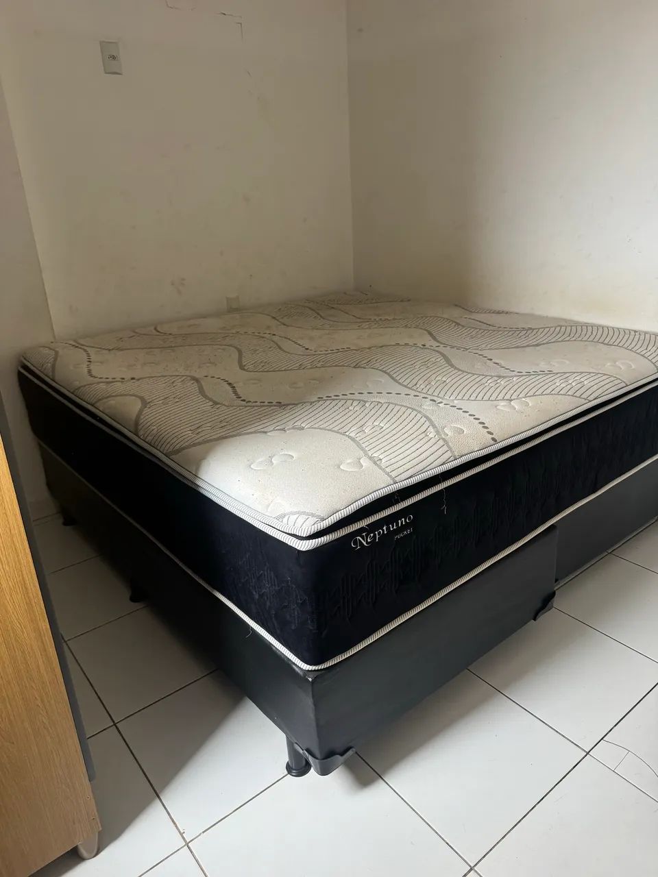 Cama box queen 