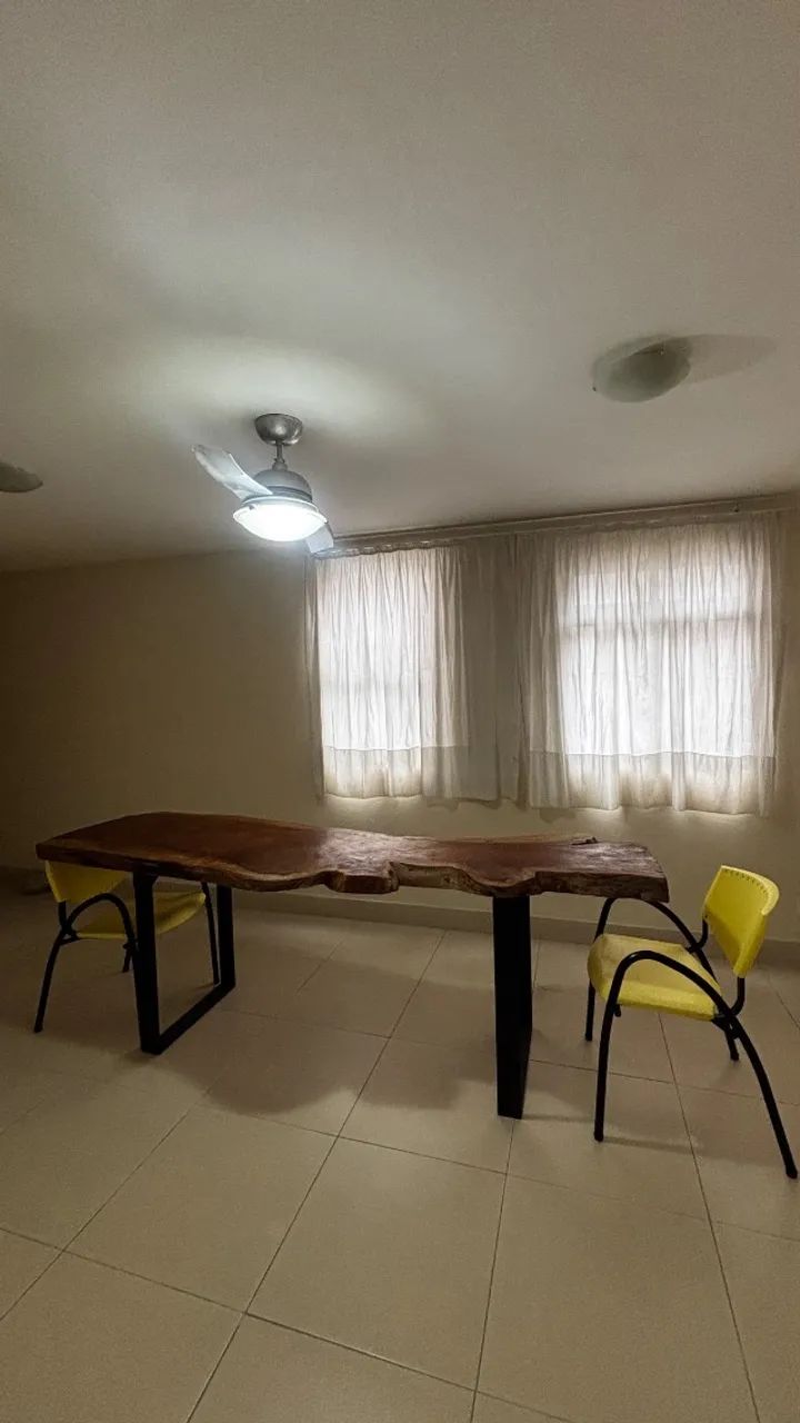 Mesa de jantar artesanal