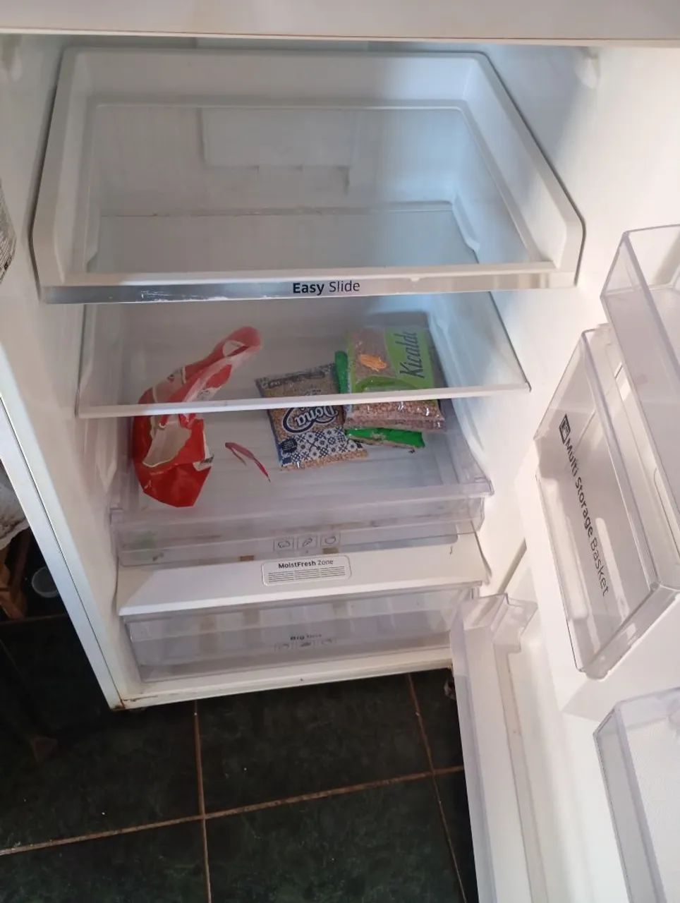 Geladeira Samsung com defeito, ideal para conserto ou aproveitamento de peças. - Foto 3