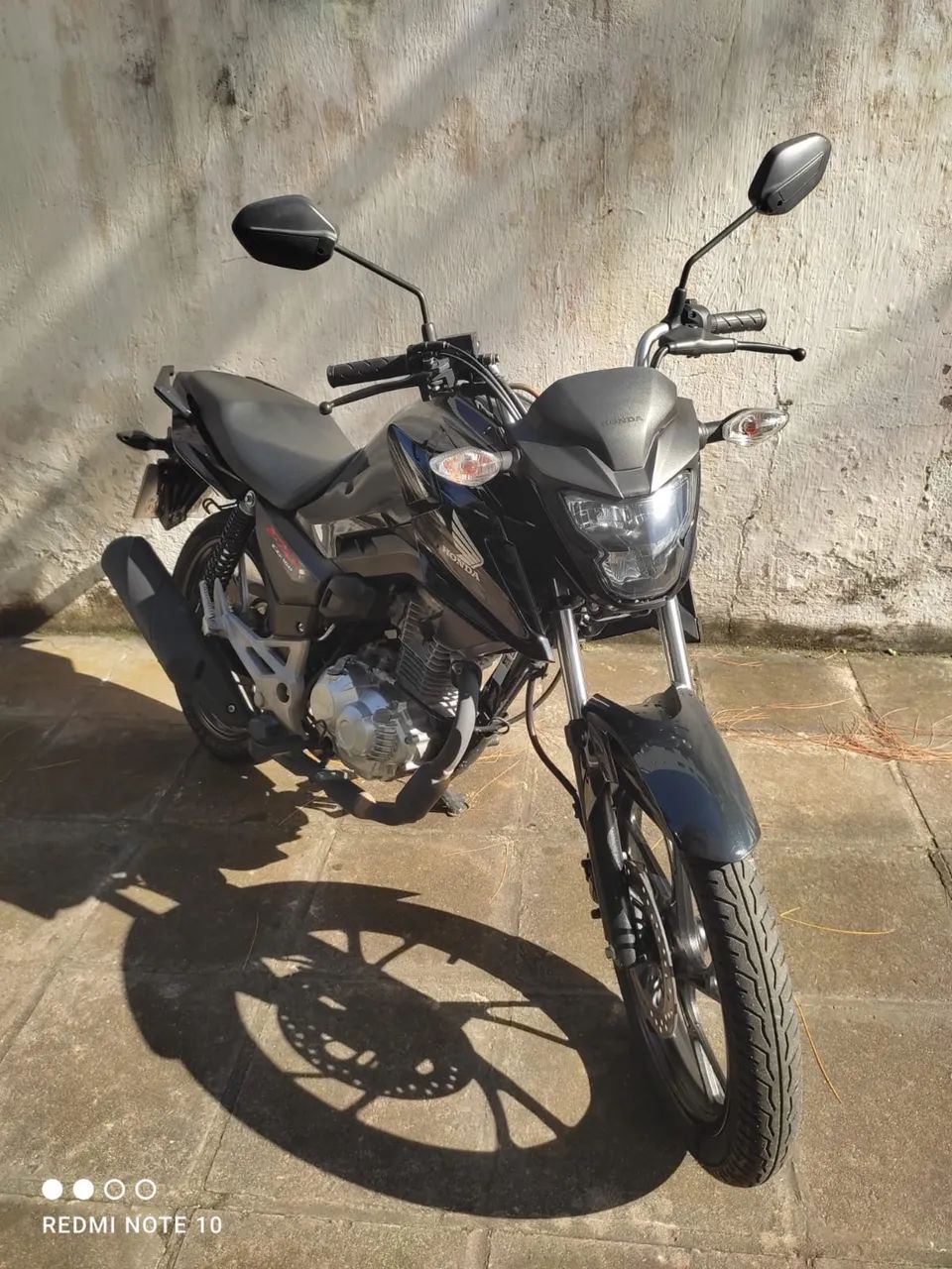 Moto extra sem detalhes único dono