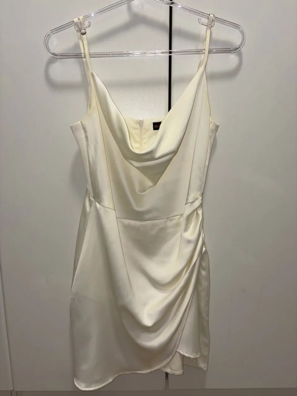 Vestido curto acetinado off white - Foto 3