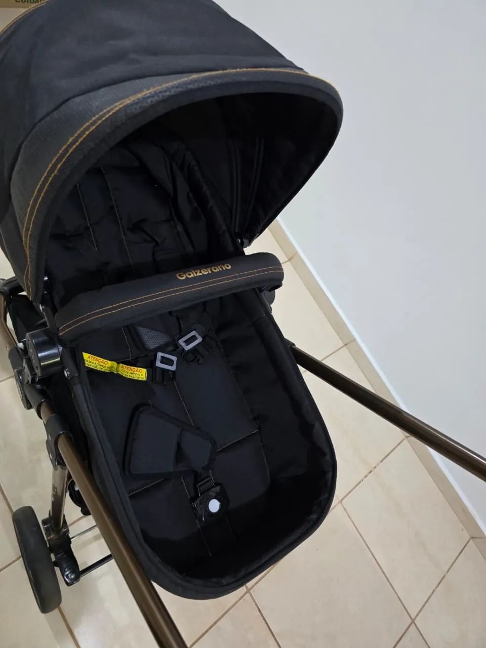 Carrinho com bebe conforto galzerano pouco usado - Foto 5