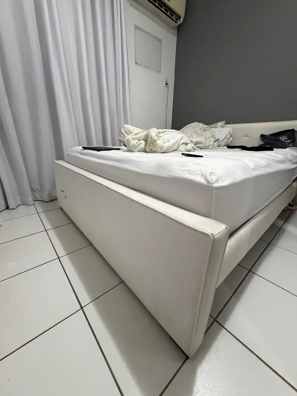 Cama queen 