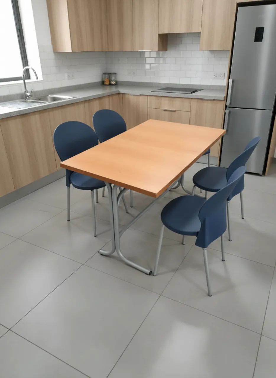 Conjunto Mesa e 4 Cadeiras Azuis - Sala ou Cozinha