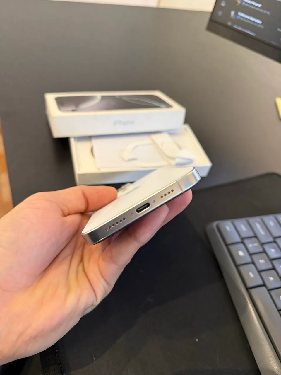 IPhone 16 Pro Max 256gb branco *na caixa zero - Foto 4