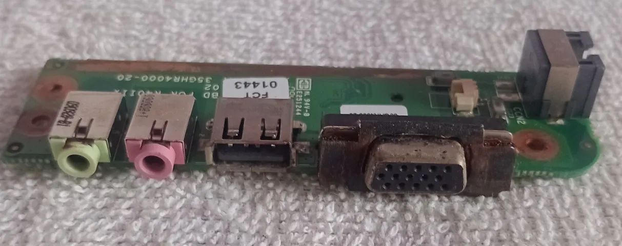 placa de audio , usb ,rj45 e vganotebook sti 1412