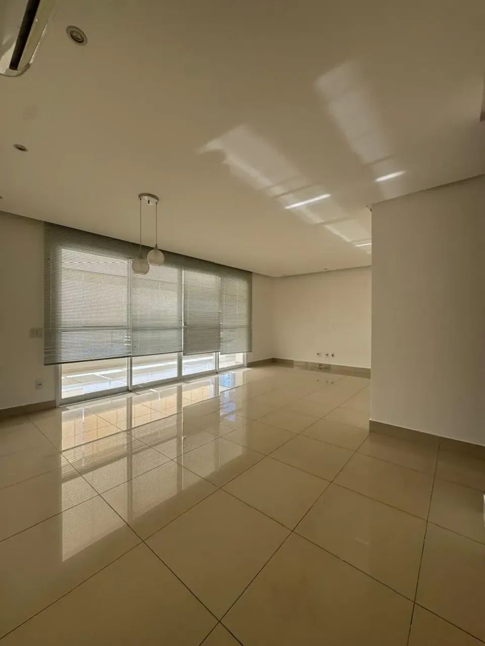 Apartamento de 160m2 para aluguel, com 4 suítes, no Edifício The One, Jardim Goiás - Foto 4