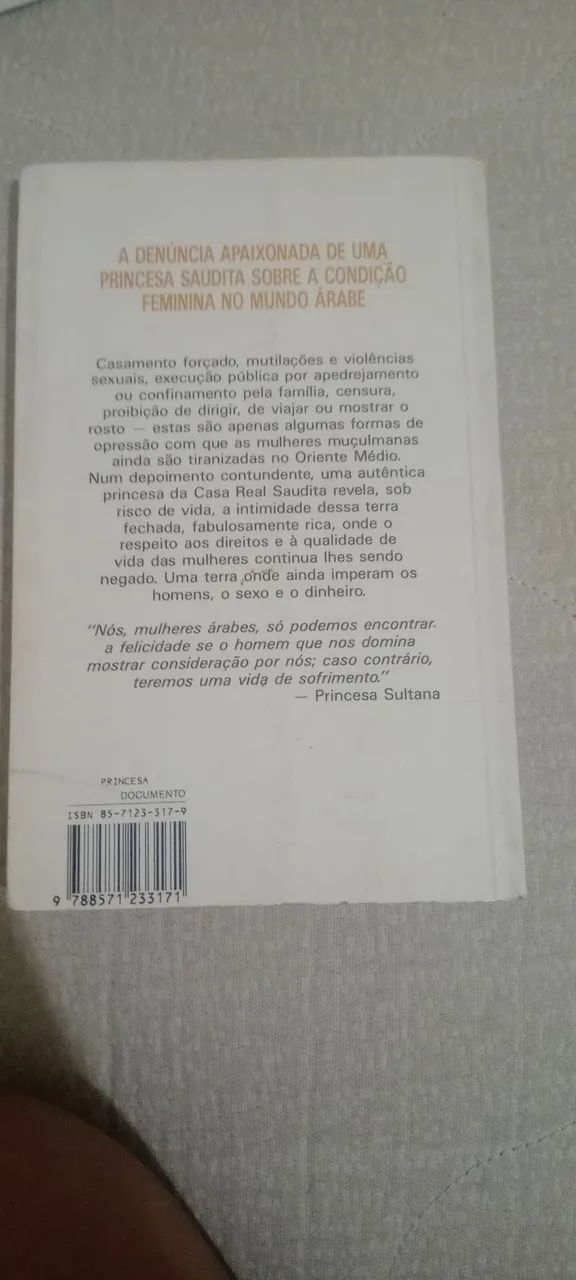 Livro " princesa" - Foto 2