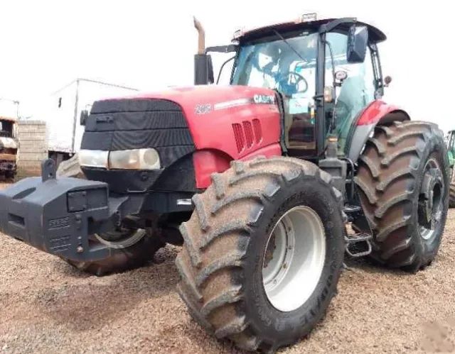 Trator Case  205 4x4 2016