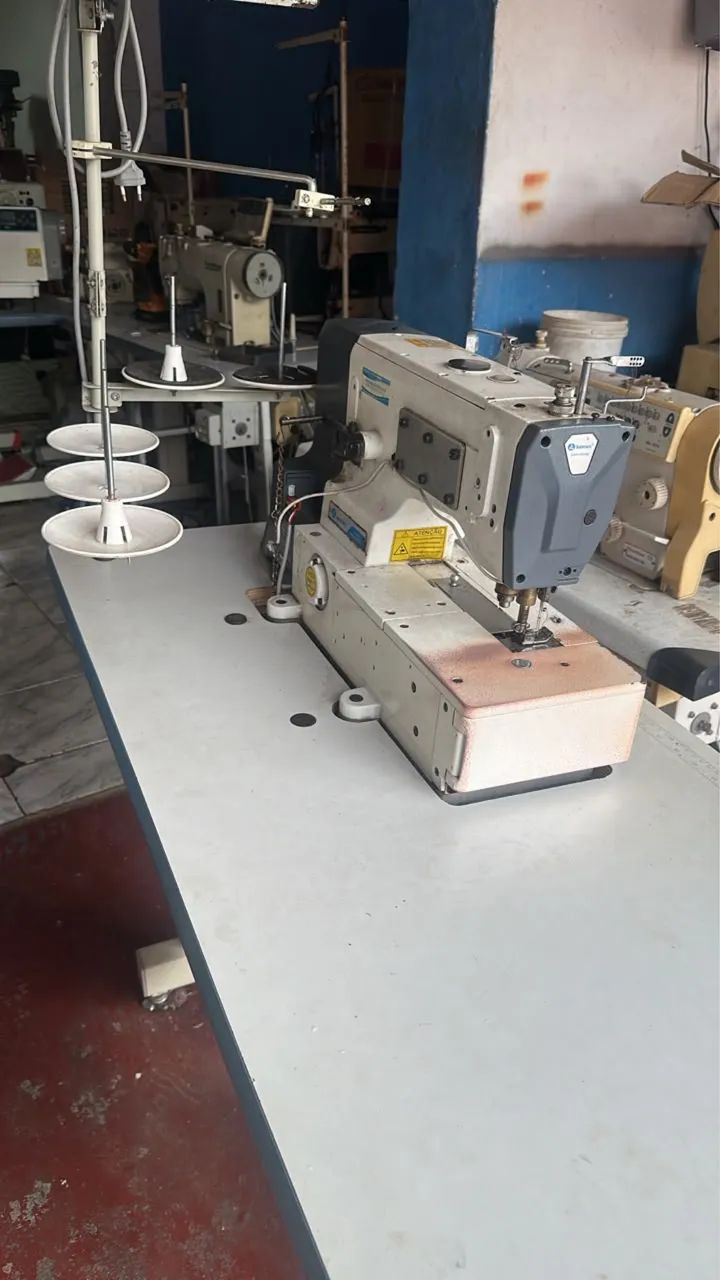 Máquina de costura 