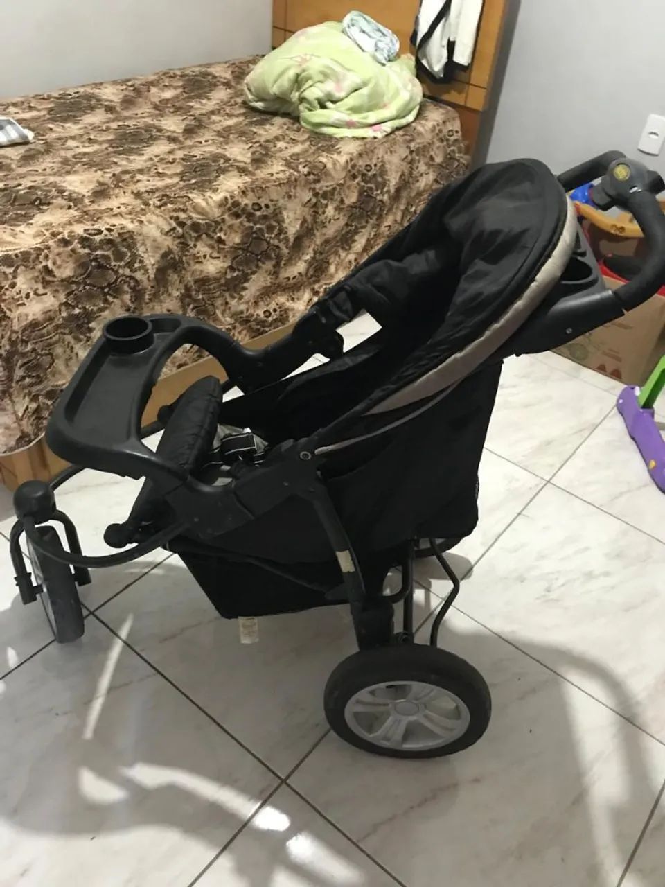 Carrinho de bebê sem uso - Foto 4
