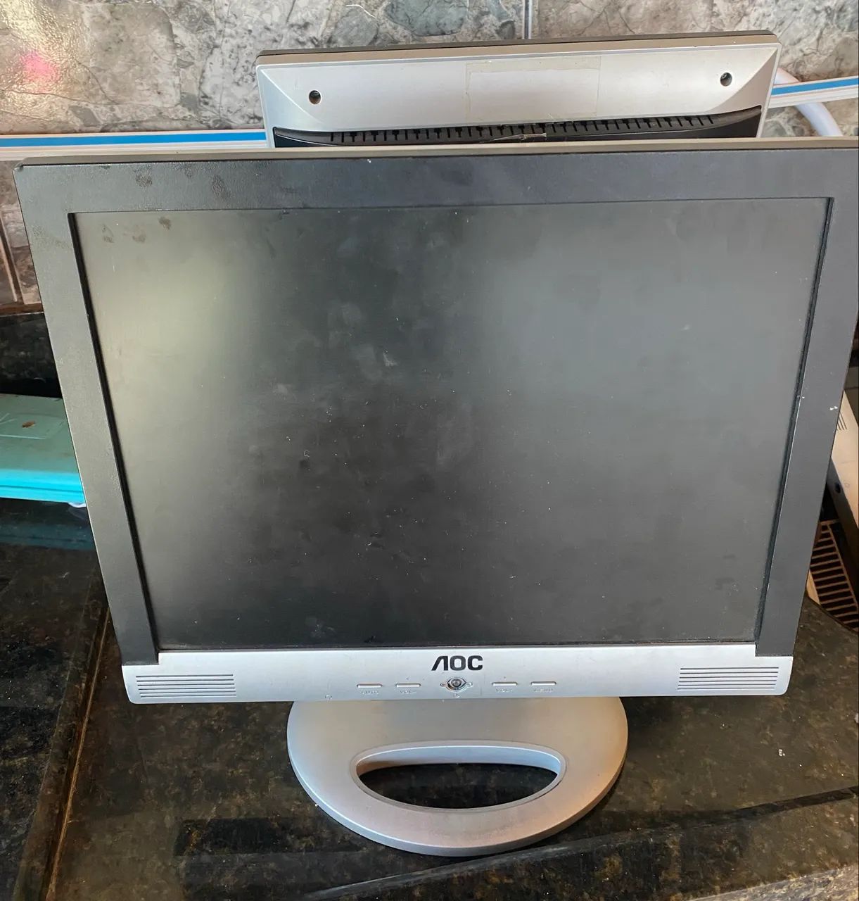 Monitor AOC 15" LCD Modelo LM522 - Funcionando Perfeitamente / Bivolt - Foto 2