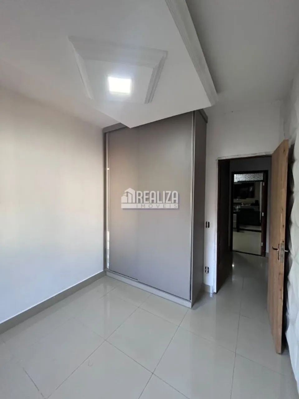 Casa à Venda no Bairro Oneida Mendes em Uberaba - Foto 5