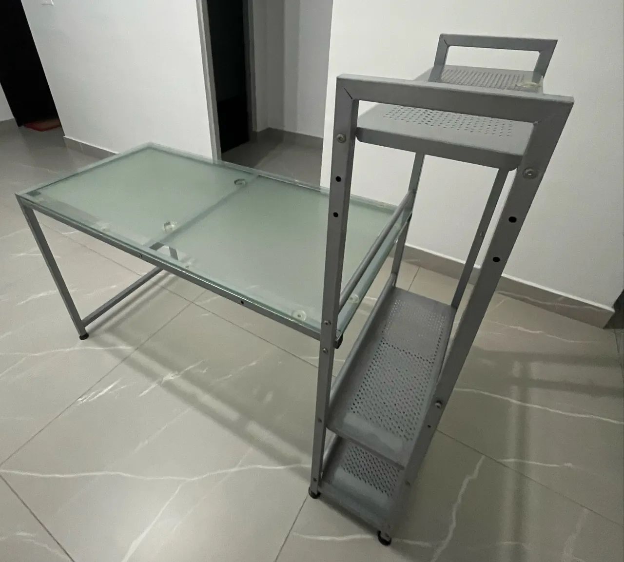 Mesa de escritório 417147162681692162