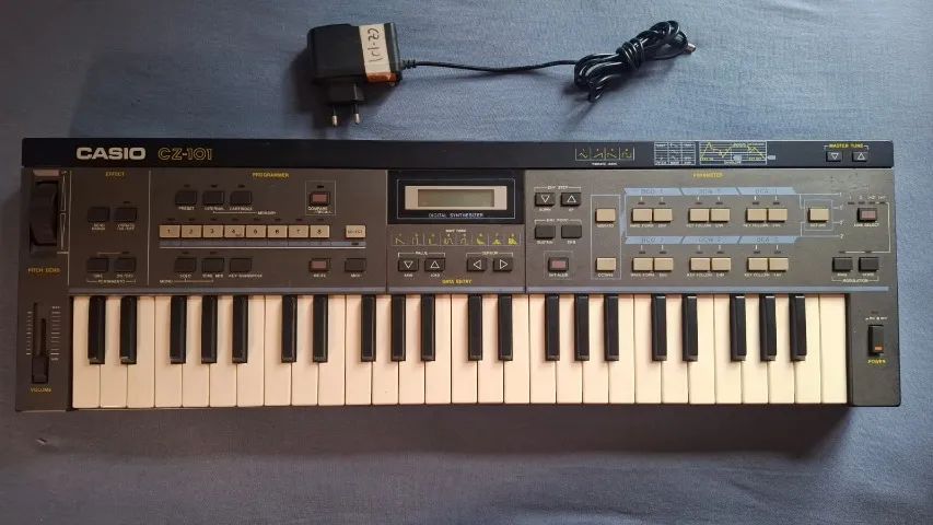 Sintetizador Casio CZ-101 - Instrumentos musicais - Camobi, Santa