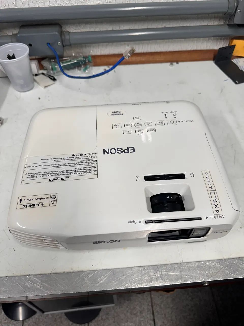 Projetor Epson x24+ - Foto 2