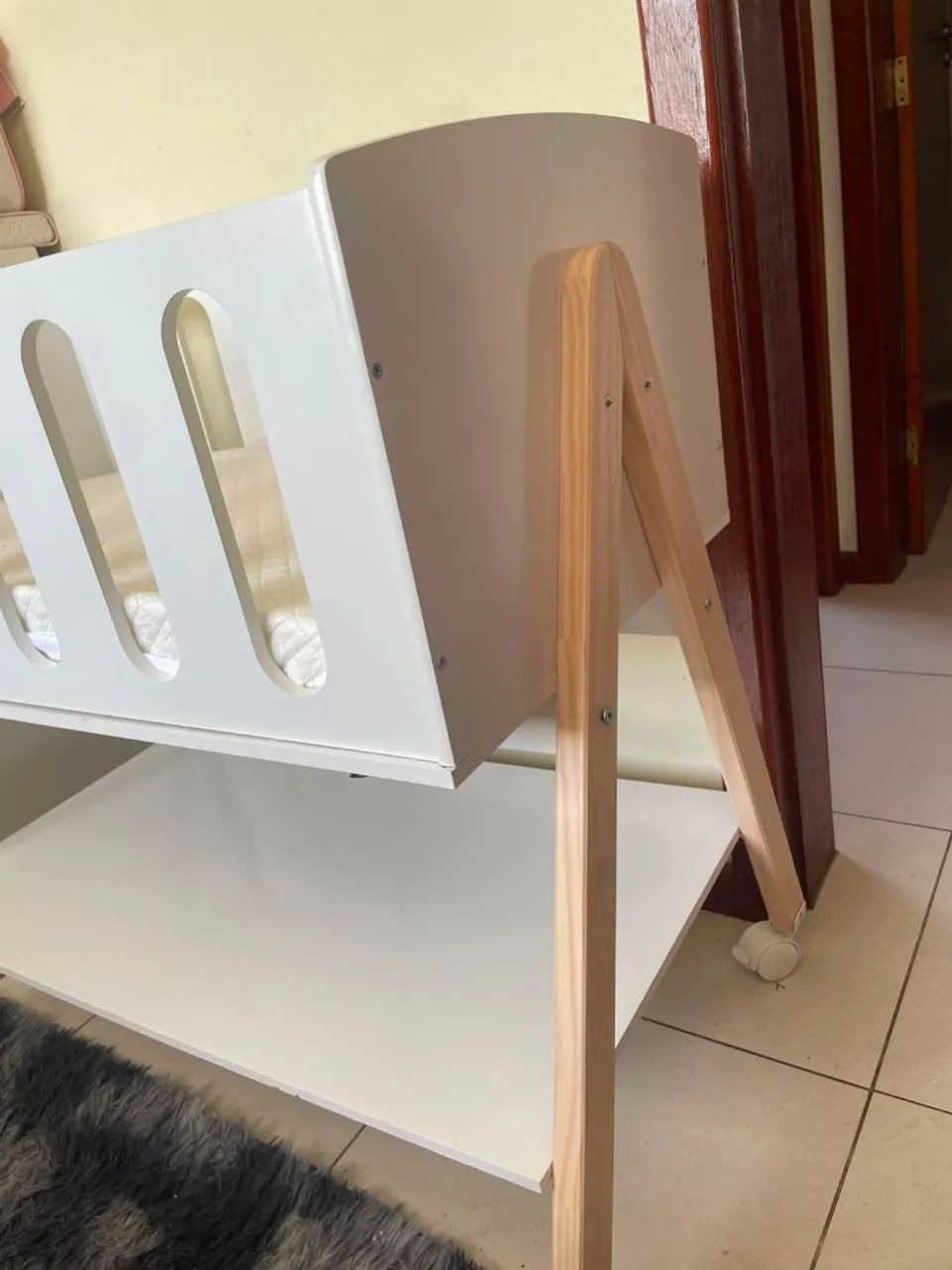 Berço Sissi + colchão com capa impermeável  - Foto 5