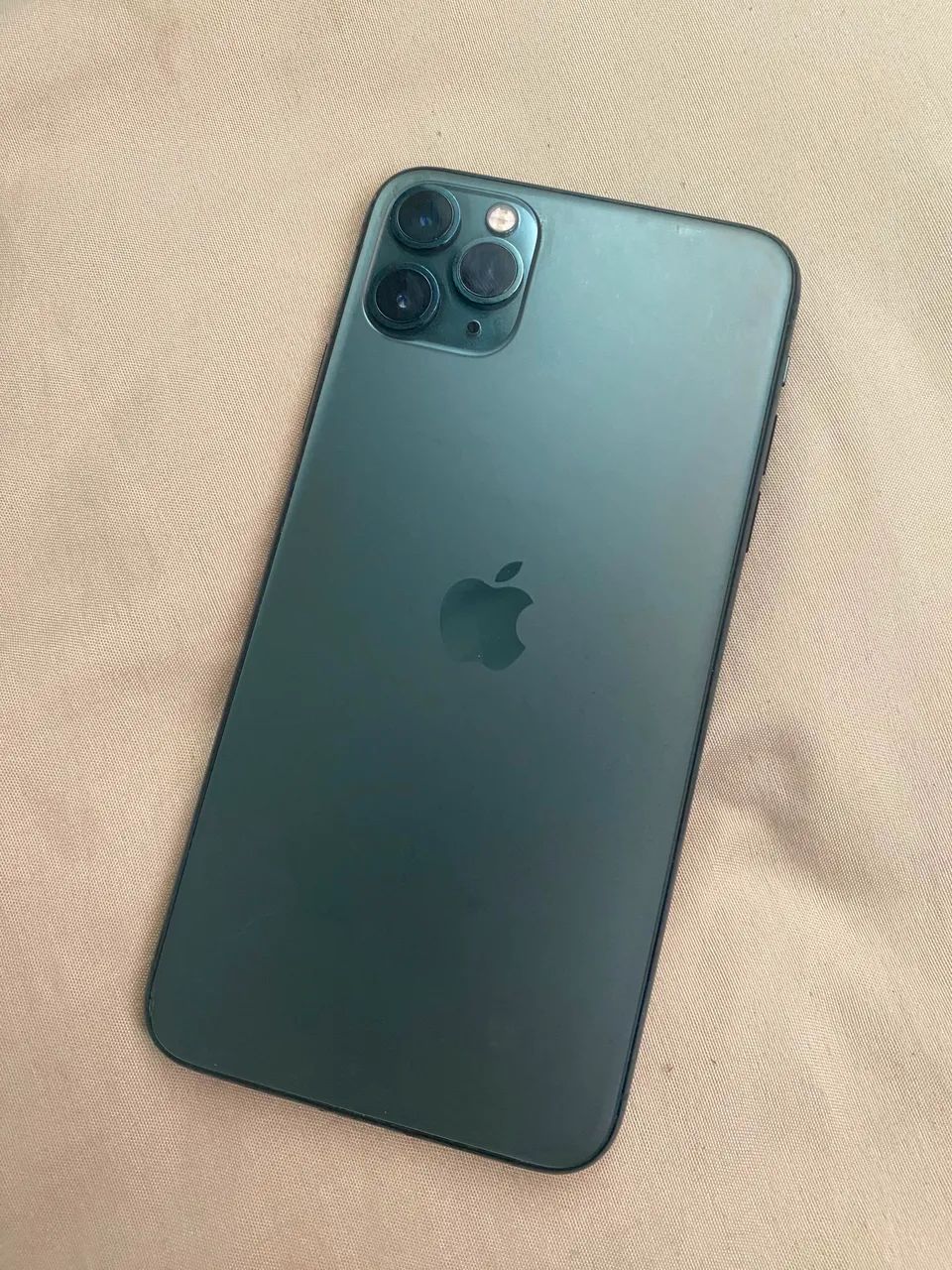 Vendo ou troco iPhone 11 Pro Max - Foto 4