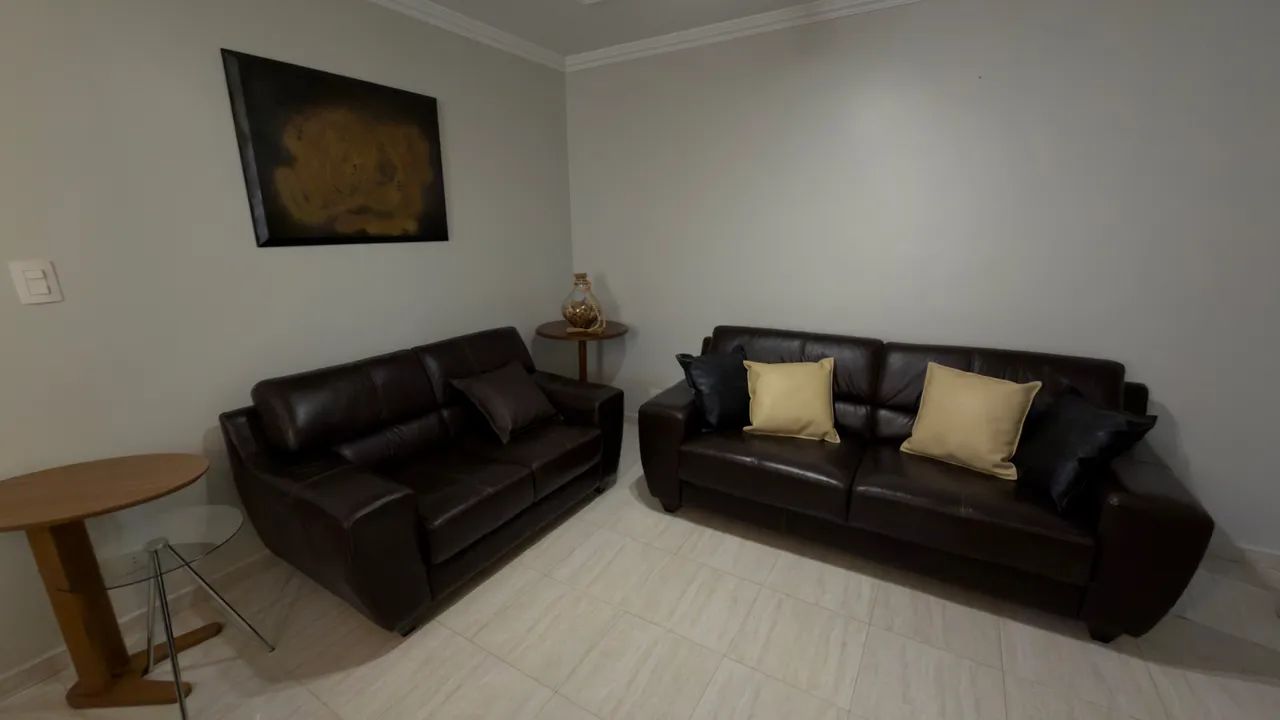Sofá em couro de 2 e 3 lugares  - Foto 5