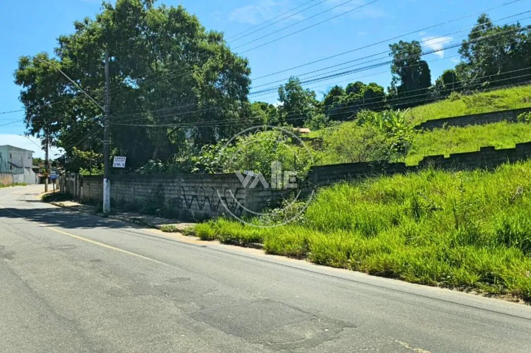 Área Comercial/Residencial com 840 m2 em Guarapari-ES