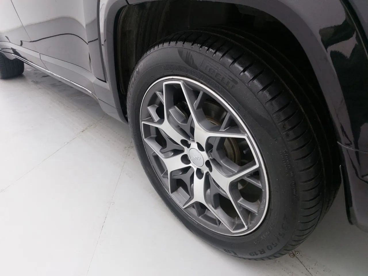 Jeep Commander Overland T270 1.3 TB Flex Aut., foto 11 de 18