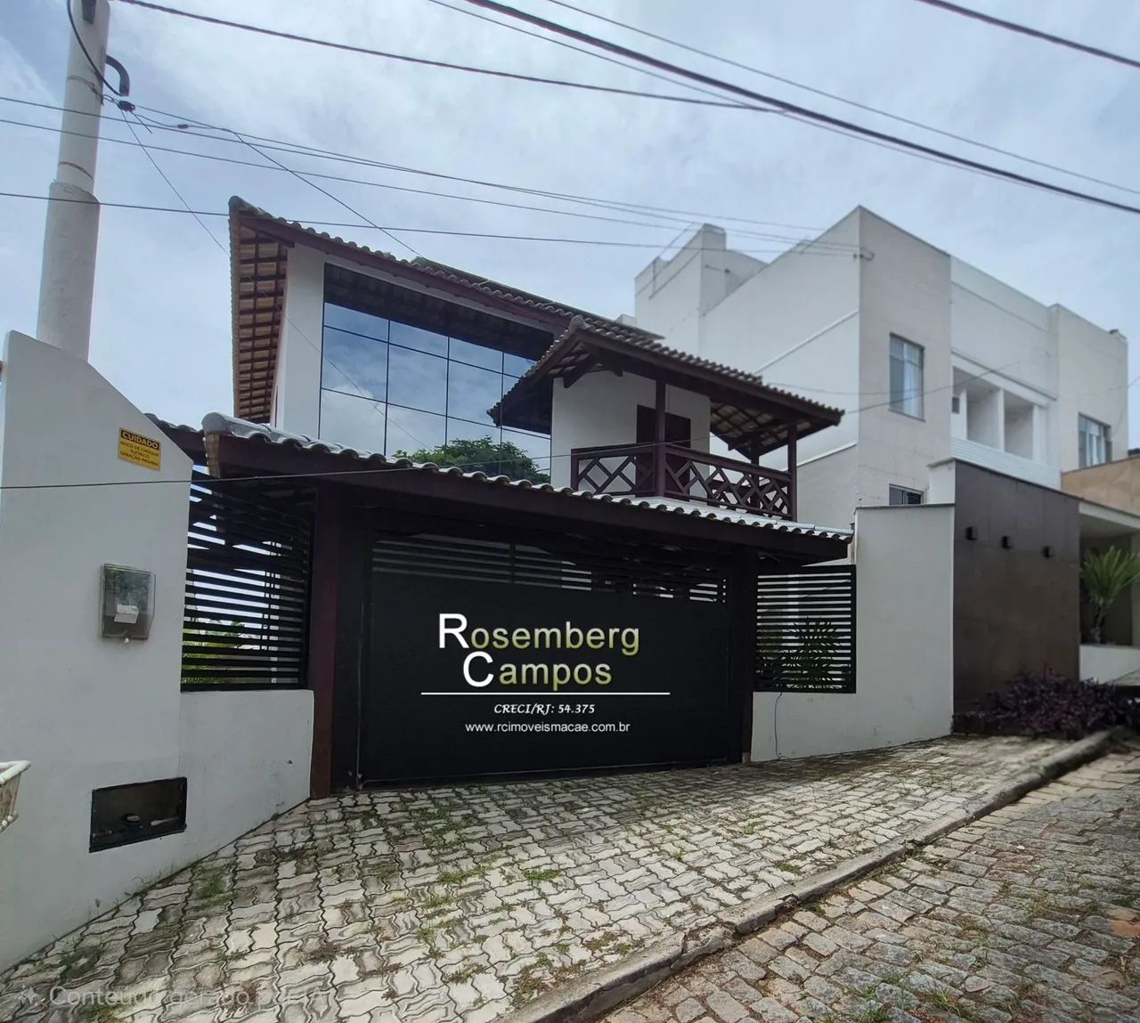 VenDiDo! Dúplex 04 quartos sendo um suíte com hidro e closet Riviera fluminense Macaé RJ!