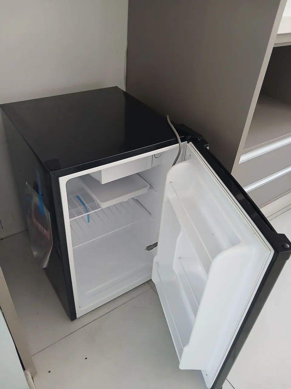 Frigobar philco em excelente estado 2 meses da compra  - Foto 3