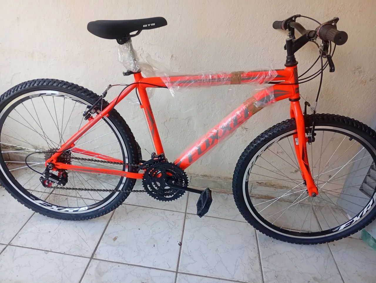 Vende-se uma bicicleta 